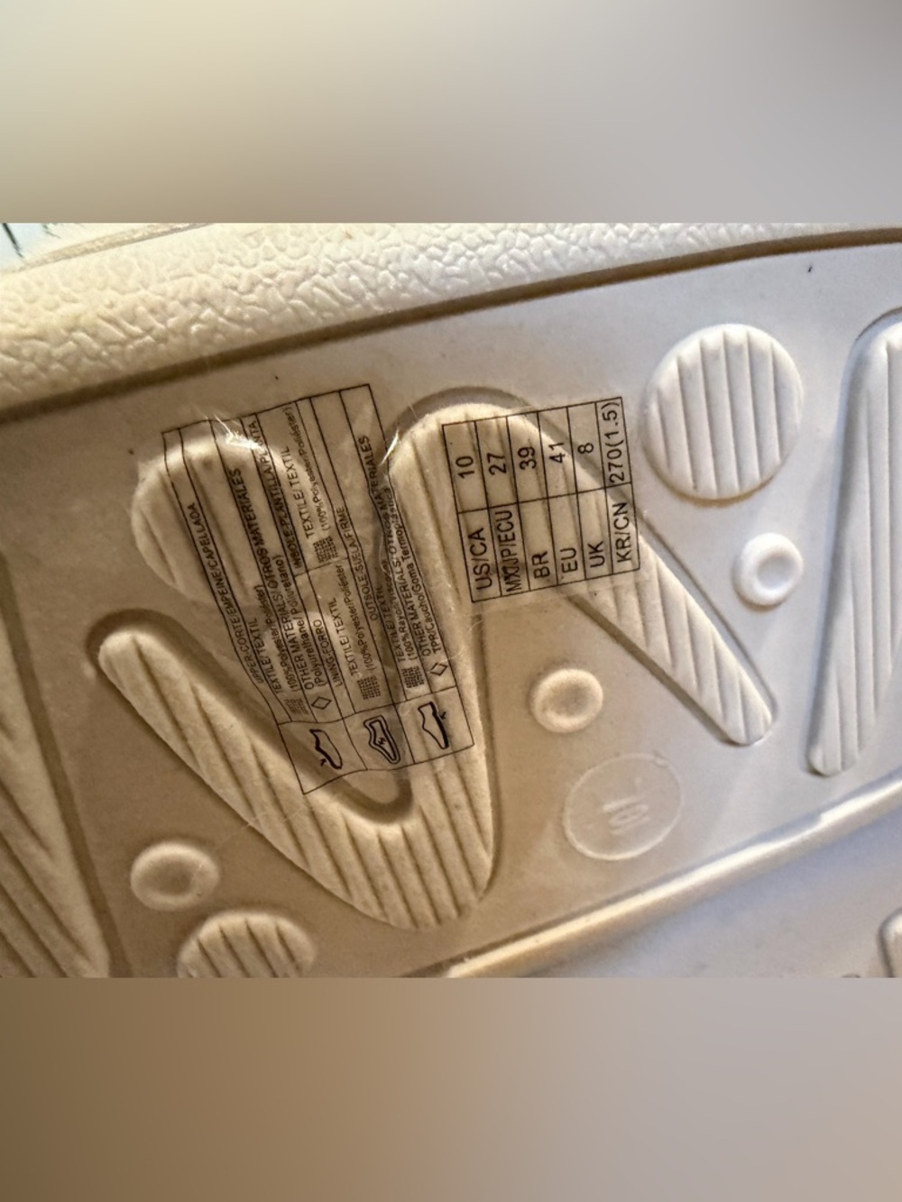 NEW Hello Kitty Snow Boots Forever 21 - Size 10 NWT - Picture 4 of 8